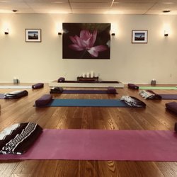 Universal Yoga and Massage Center
