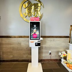 The Whale Tea - Self-service kiosk