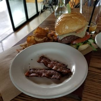Whiskey Cake Kitchen & Bar - Burger - New American Near Me - Katy, Texas Whiskey Cake Kitchen & Bar - Burger - New American Near Me - Katy, Texas