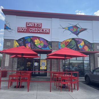 Dave's Hot Chicken - Outside - Chicken Shop Near Me - Cincinnati, Ohio