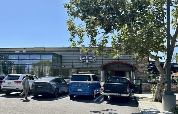 Karl Strauss Brewing Company by null