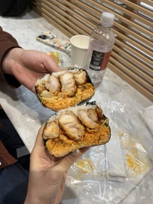 Tokuyamatcha & Onigirazu Bar by null