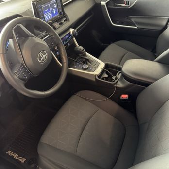 Your Detail - Mobile Car Detailing - Front seat of the car had mud and crumbs all over it and now it looks like it is straight from the dealership - Auto Detailing Near Me - Silver Spring, Maryland