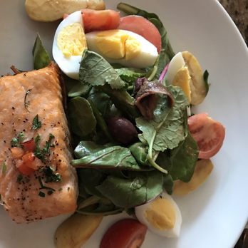 Cafe Monet - Can touch this place for weekend brunch. Food and atmosphere. - French Near Me - Millburn, New Jersey