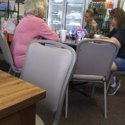 Tom's Hometown Bakery - Family doing coffee.