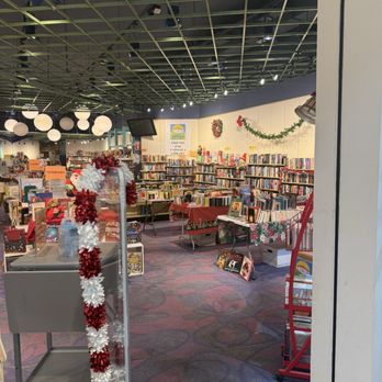 Capitola Mall - Shopping Centers Near Me - Capitola, California