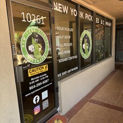 New York Pickles - Outside signage