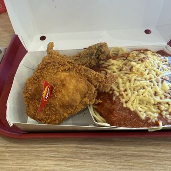 Jollibee - Fast Food Near Me - Vallejo, California