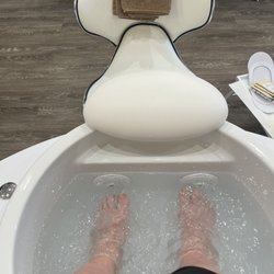 JS Nail Spa - Vey clean and modern