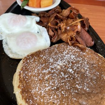 Café de Bucerías - Pancakes with 2 eggs - Breakfast & Brunch Near Me - Bucerías, NAY