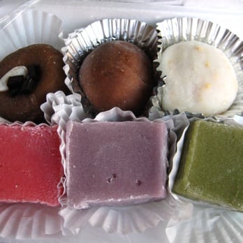 Chikara Mochi - Clockwise from top left: Coffee, Chocolate w/pb filling, regular w/pb filling, green tea, grape, strawberry - Bakeries Near Me - Gardena, California