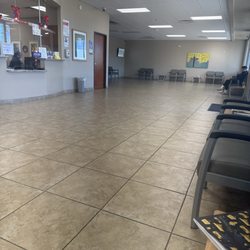 Banner Urgent Care - Not even a lot of people waiting yet LONG WAIT!