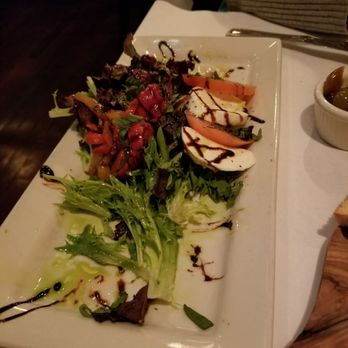Francesca's Cucina - Tomatoes were tasteless without the balsamic reduction and oil. - Italian Near Me - Syracuse, New York