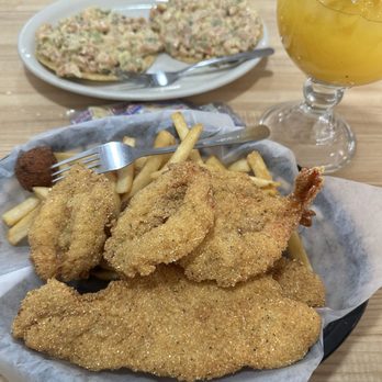 Seafood Shack - 4 Shrimp 2 Fillet Combo - Seafood Near Me - Dallas, Texas