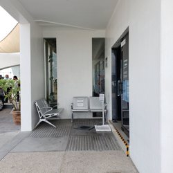 Enterprise Rent-A-Car - Return entrance