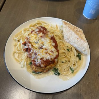 Black Walnut - Chicken Parmesan - New American Near Me - Houston, Texas Black Walnut - Chicken Parmesan - New American Near Me - Houston, Texas