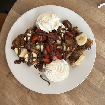 Cafe Vivi - BNS (banana, bananas, Nutella, and strawberry) French toast - Bars Near Me - Thousand Oaks, California Cafe Vivi - BNS (banana, bananas, Nutella, and strawberry) French toast - Bars Near Me - Thousand Oaks, California
