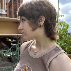 Short shag cut