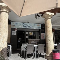 Turia - Seating area, front