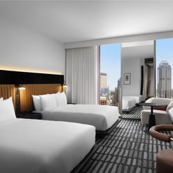 Embassy Suites by Hilton Indianapolis Downtown - Guest room