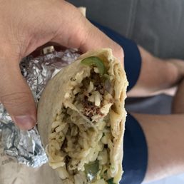 Barely any meat or veggies, too much rice instead. Barely any meat or veggies, too much rice instead.