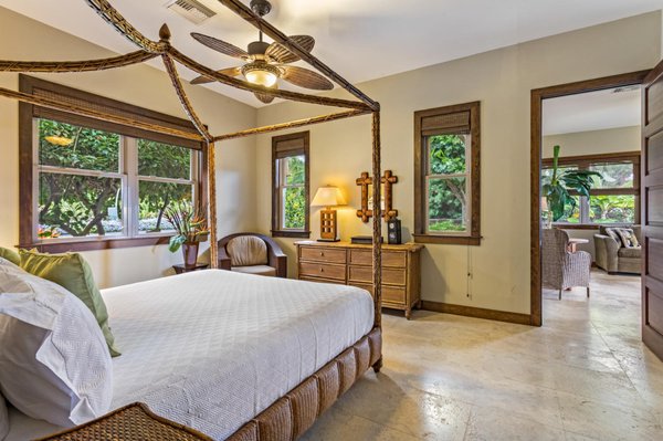Kona Coast Vacations by null