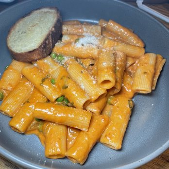 BarDough - Rigatoni Ala Vodka - Bars Near Me - New York, New York