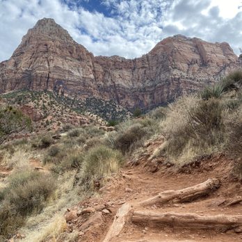 Watchman Trail - Hiking Near Me - Virgin, Utah Watchman Trail - Hiking Near Me - Virgin, Utah