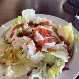 Fresh salad with bluecheese and house dressing