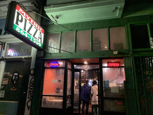 Mythic Pizza by null