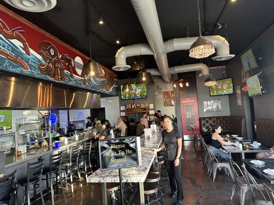 Cin-Cin Brewhouse & Seafood Bar by null