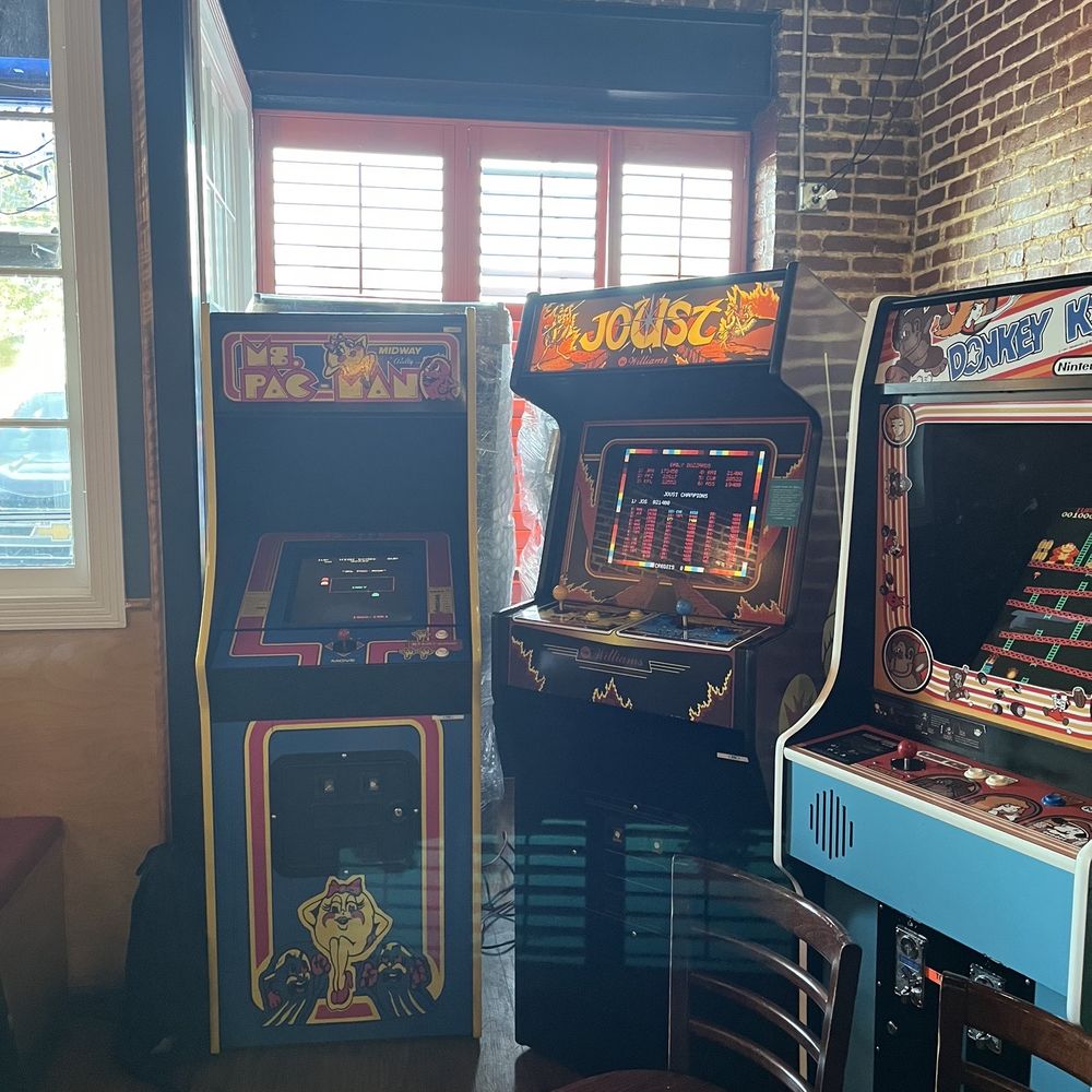 Pixels Pints & Bytes - New American Near Me - Norfolk, Virginia Pixels Pints & Bytes - New American Near Me - Norfolk, Virginia