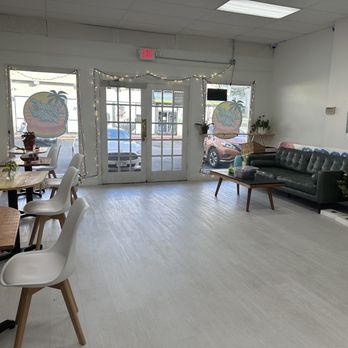 Island Glazed - Inside - Coffee & Tea Near Me - Aiea, Hawaii Island Glazed - Inside - Coffee & Tea Near Me - Aiea, Hawaii