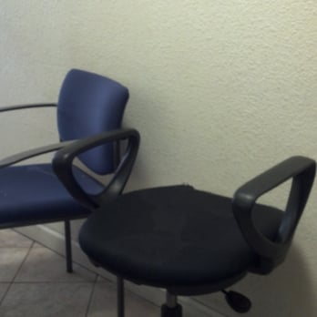 Advanced Lung and Sleep Clinic - nice chairs in the waiting area! - Medical Centers Near Me - San Diego, California