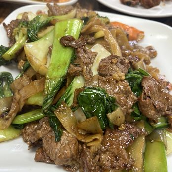 Laab Lao Kitchen - Pad see ew - Laotian Near Me - Dallas, Texas