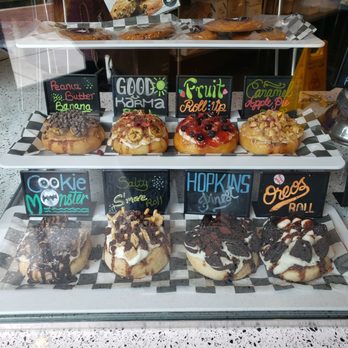 Cinnaholic - Display Case! - Desserts Near Me - Baltimore, Maryland