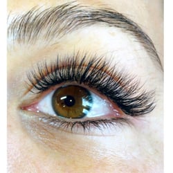Korysa Baker Beauty - Volume lashes