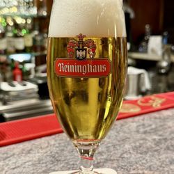 Porterhouse - Beer on tap.