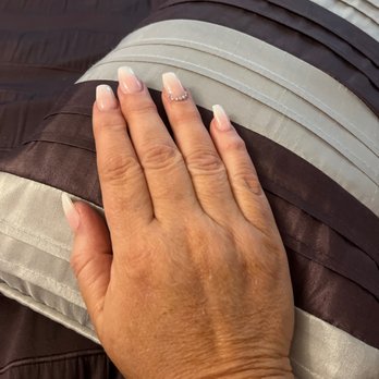 Jonathan Nail Salon & Spa - Nail Salons Near Me - Spokane, Washington