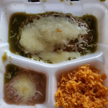 La Reyna Mexican Restaurant - Chile Relleno green sauce - Mexican Near Me - Modesto, California