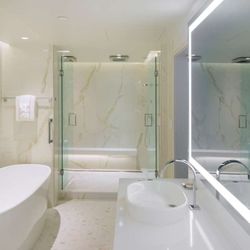 Guest room bath