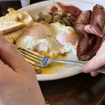 Patty's Eggnest - 3 Eggs and bacon - Breakfast & Brunch Near Me - Seattle, Washington Patty's Eggnest - 3 Eggs and bacon - Breakfast & Brunch Near Me - Seattle, Washington