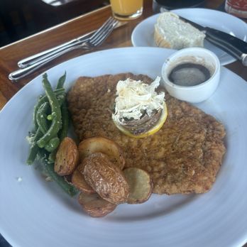 Lighthouse Bar And Grill - Schnitzel - Salad Near Me - Sausalito, California Lighthouse Bar And Grill - Schnitzel - Salad Near Me - Sausalito, California
