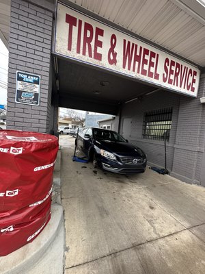 Tire & Wheel Service