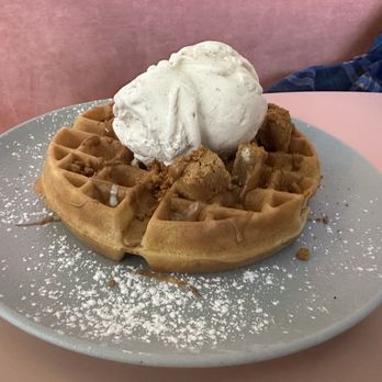 Demetres Bramalea - Desserts Near Me - Brampton, Ontario