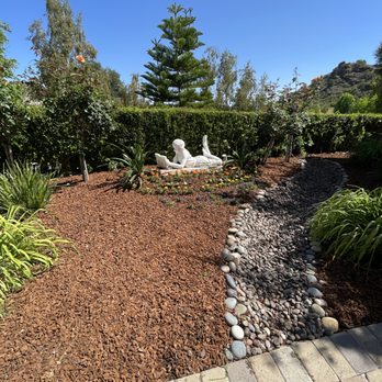 EA Landscaping - Bark Install - Lawn Services Near Me - Camarillo, California EA Landscaping - Bark Install - Lawn Services Near Me - Camarillo, California