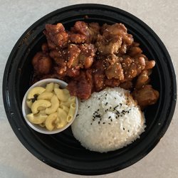 Ko Sisters Seoul Food - Half & half chicken.
© 2023 Karen Johanson