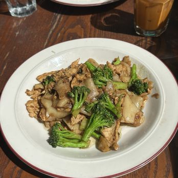 Yum Yum Thai - see N2 Phad See Iew - Thai Near Me - Shoreline, Washington Yum Yum Thai - see N2 Phad See Iew - Thai Near Me - Shoreline, Washington
