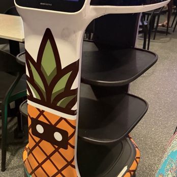 Pizza Paradiso - Robot waiter - Pizza Near Me - Lahaina, Hawaii