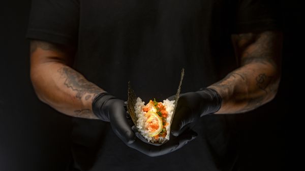 HandoSake Sushi by null